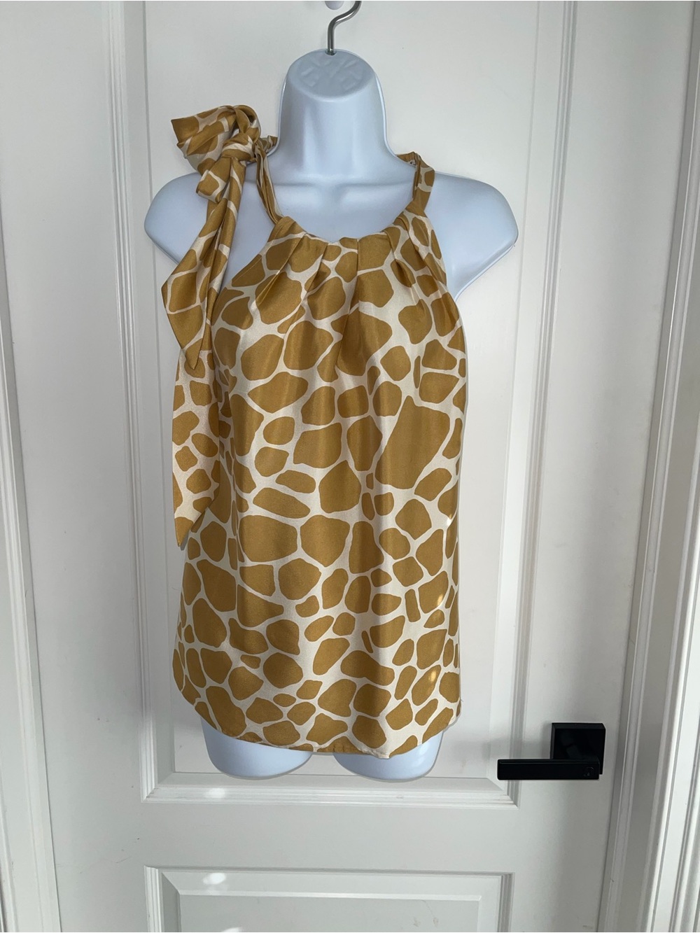 J.Crew 100% Silk Giraffe Print Tie Shoulder Tank Top Size 8 Mustard Beige